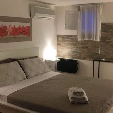 La Terrazza Su *