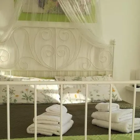 Bed & Breakfast La Terrazza Su *